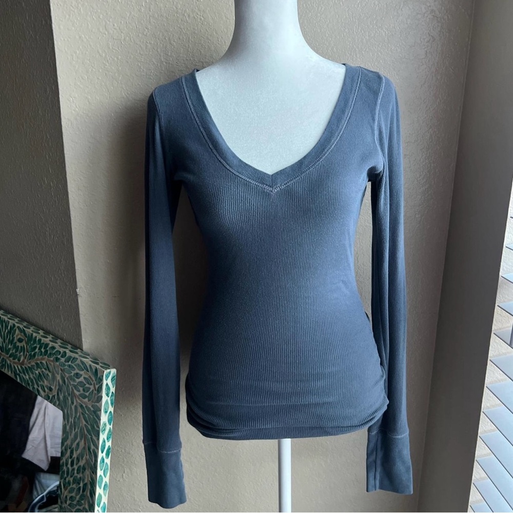 Women's V-Neck Long Sleeve Top - Gray